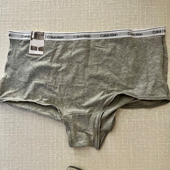 Calvin Klein Bralette & Boyshort - Picture 5 of 6